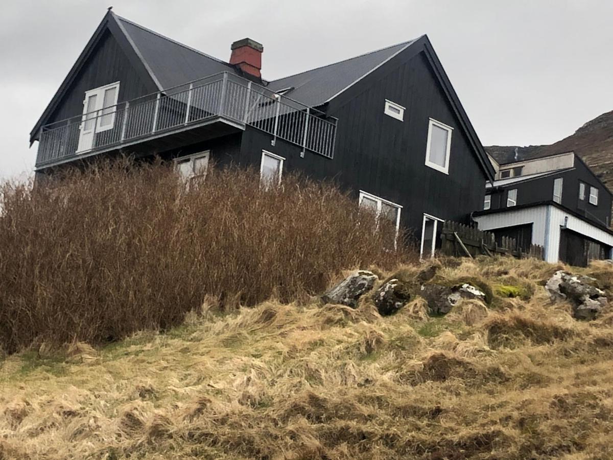 Vila The House With The Amazing View Sørvágur Exteriér fotografie